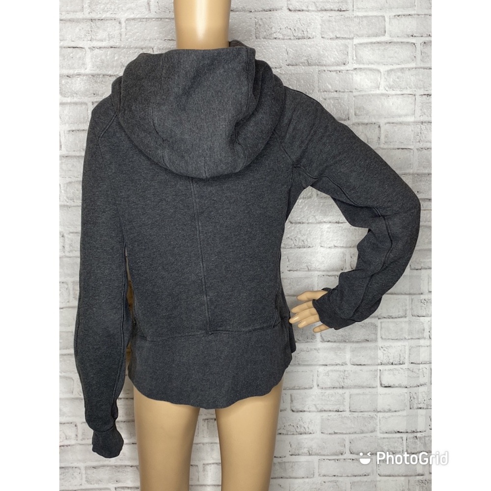 Lululemon Under Wraps Pullover
Heathered Black - Picture 5 of 7